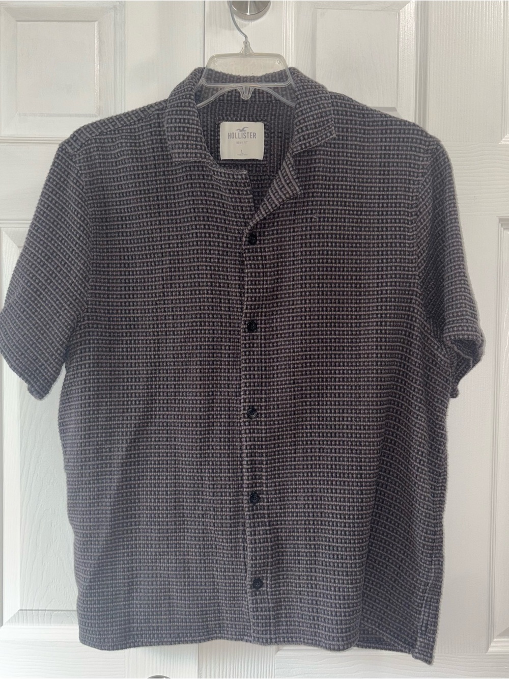 Hollister Men's Short-Sleeve Textured Button-Down Shirt — Gray Pattern